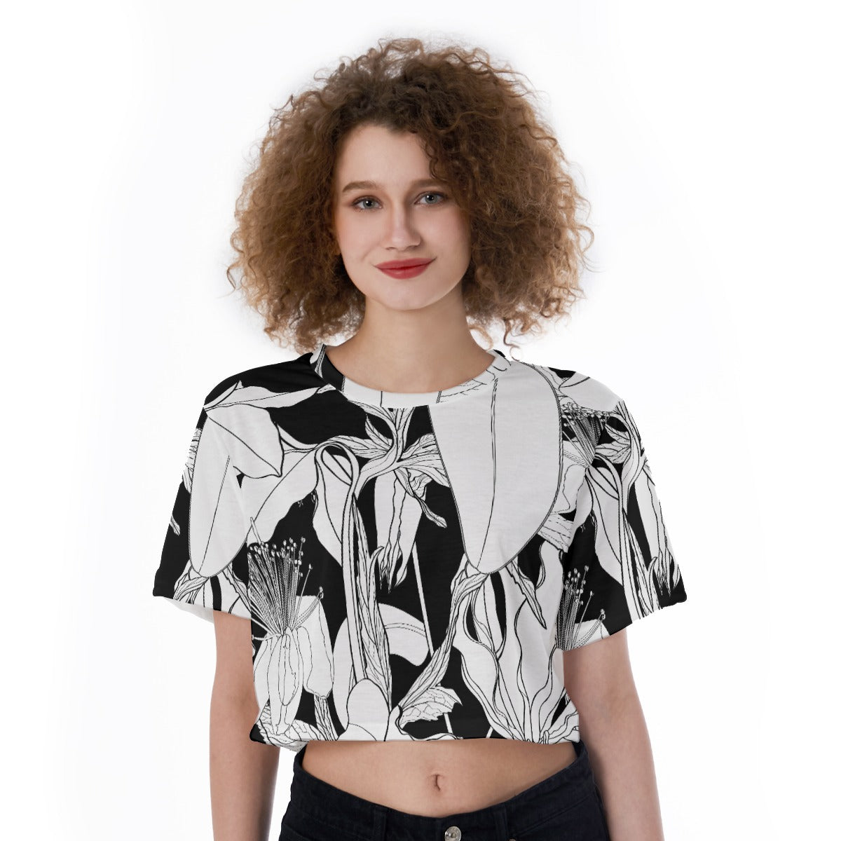 Black Bloom- Cropped T-Shirt