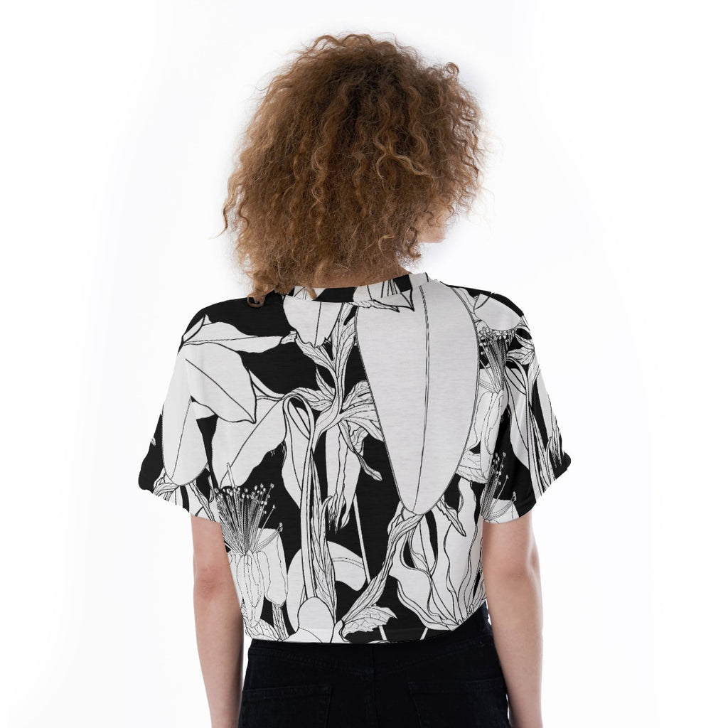 Black Bloom- Cropped T-Shirt